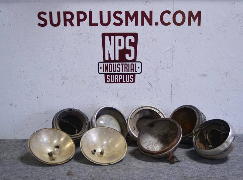 lot 283 image: FORD Model A Lights and Parts Lot