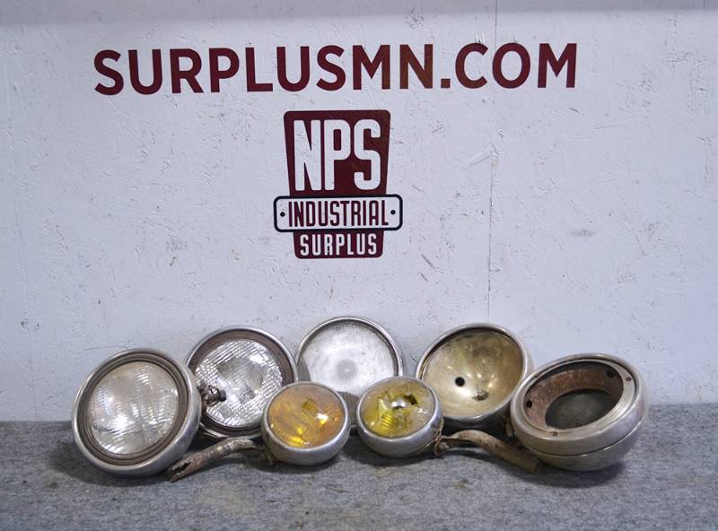 lot 285 image: Assorted FORD Model A Lights - FOG Lights and Others
