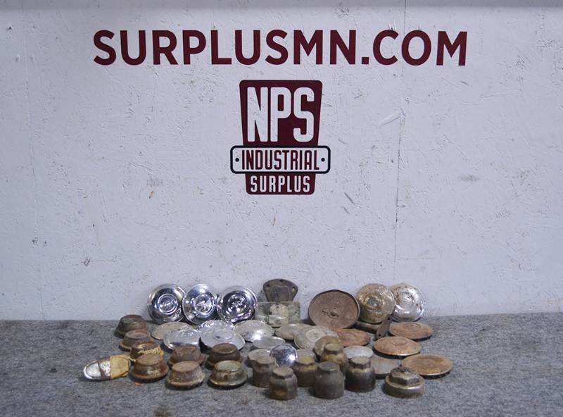 lot 289 image: Large Lot of FORD Model A Wheel Hub Caps