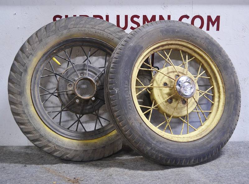 lot 292 image: (2) FORD Model A 19 Rims 1930-31