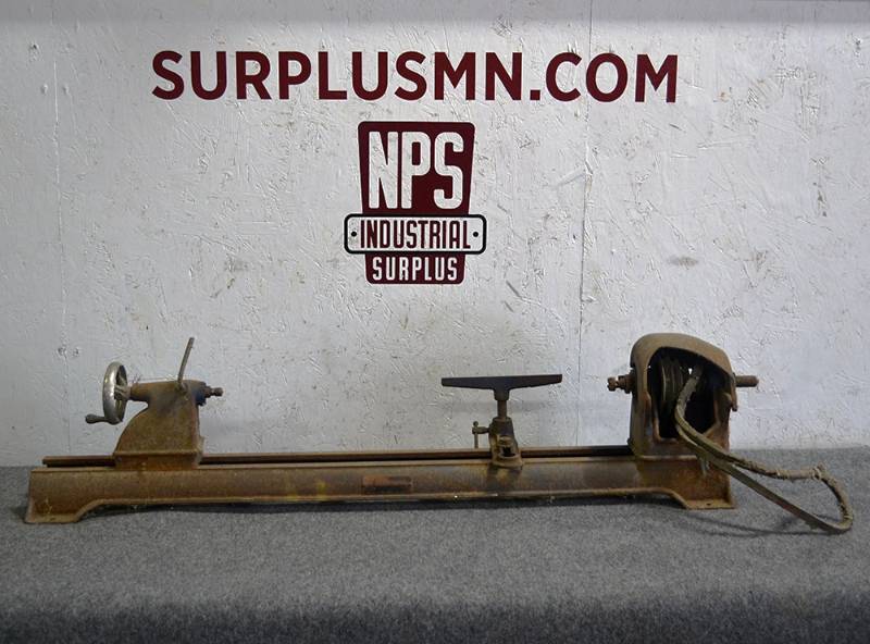 lot 324 image: Vintage Sears and Roebuck Wood Lathe