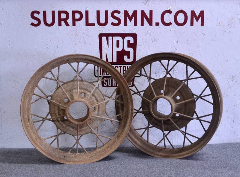 lot 326 image: Pair of FORD Model A Rims 19 1930-31