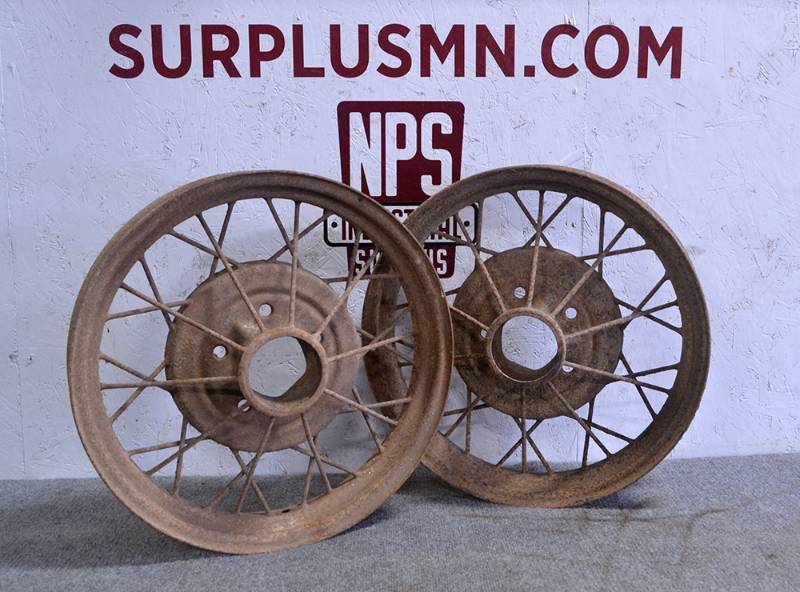 lot 327 image: Pair of FORD Model A Rims 19 1930-31