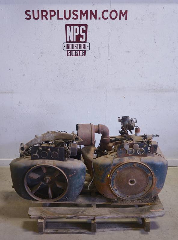 lot 333 image: KOHLER 2 Cylinder K662 Engines