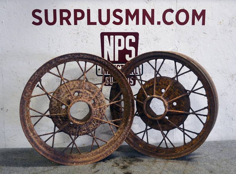 lot 348 image: Pair FORD Model A Rims 19 1930-31