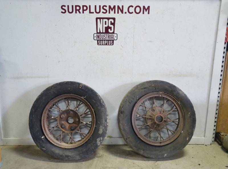 lot 354 image: Pair FORD Model A Rims 21  6 Wide