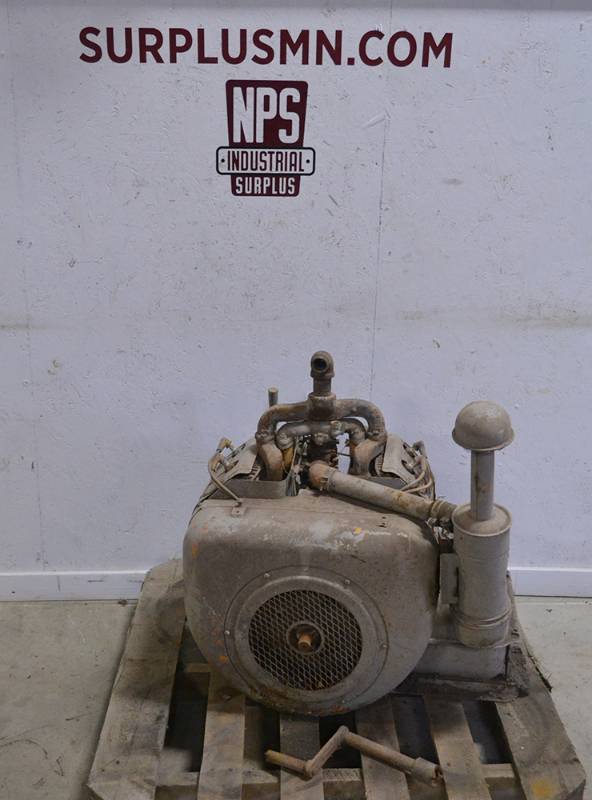 lot 19 image: Wisconsin VE4 4 Cylinder Engine