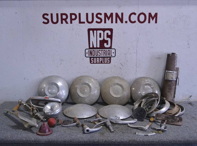 lot 393 image: Vintage Car Parts - Hubcaps, Lights, Bezels, Lenses, Handles