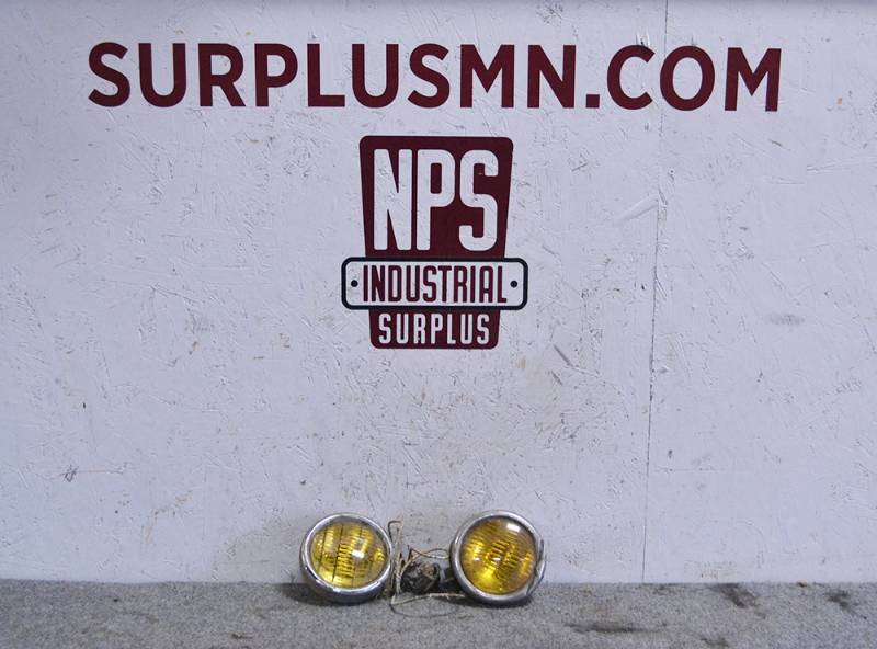 lot 411 image: Vintage Set of FOG Lights