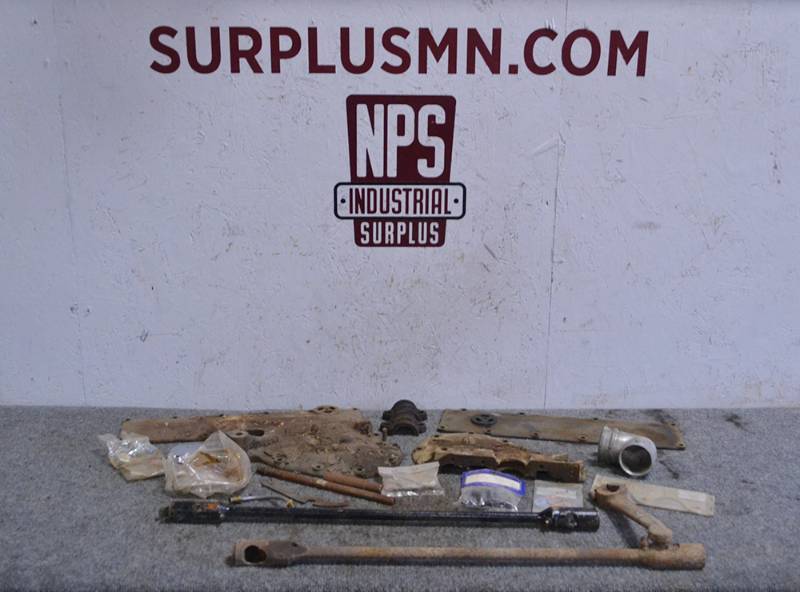 lot 421 image: FORD Model A Parts