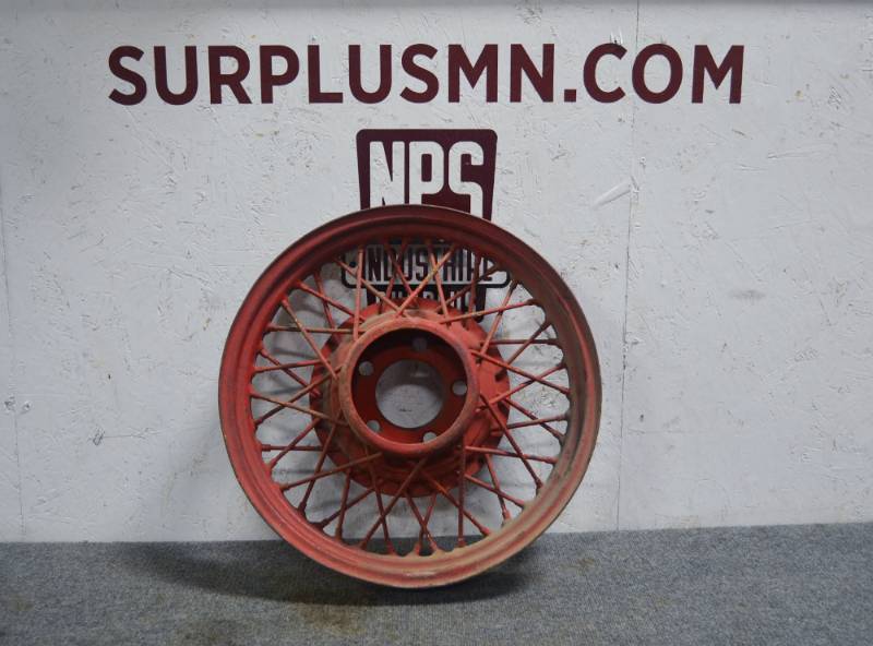 lot 452 image: 1930s FORD Model B Rim