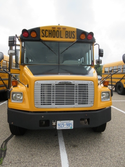 lot 401 image: THOMAS SCHOOL BUS