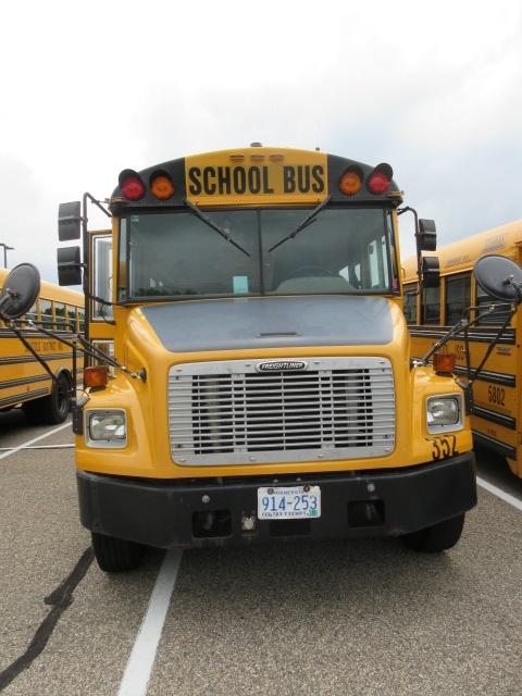 lot 352 image: FREIGHTLINER SCHOOL BUS