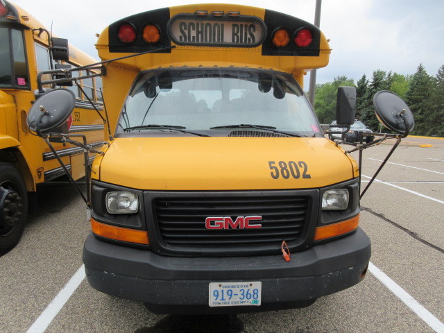 lot 5802 image: GMC CUT AWAY SCHOOL BUS