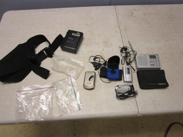 lot 131 image: AIWA PORTABLE RADIOS, BROOKSTONE RADIO, LISTENUP RADIO