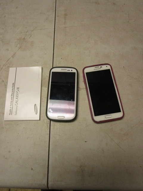 lot 137 image: SAMSUNG GALAXY III & V
