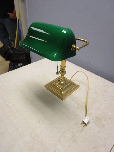 lot 152 image: GREEN SHADE DESK LAMP