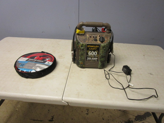 lot 172 image: VEHICLE JUMP START KIT