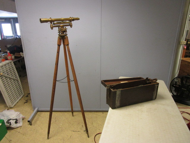 lot 175 image: VINTAGE SURVEY INSTRUMENT WITH STAND
