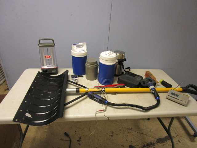 lot 182 image: CAMPING ACCESSORIES
