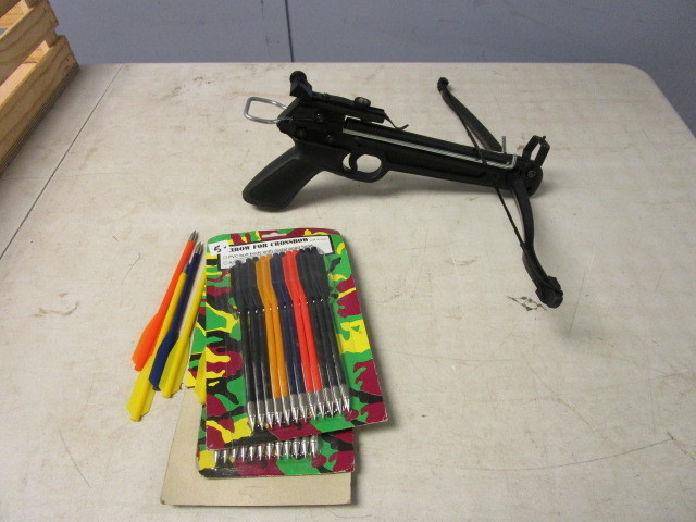 lot 184 image: HAND CROSSBOW AND BOLTS