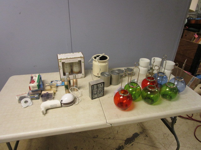 lot 208 image: CANDLE HOLDERS, CANDLES AND POTPOURRI INFUSERS