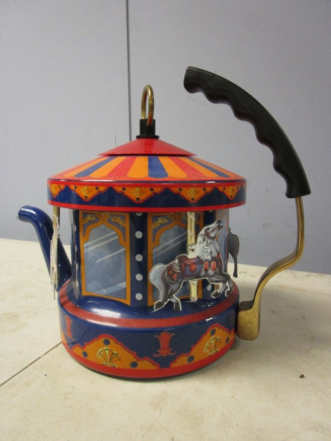 lot 211 image: CAROUSEL TEAPOT