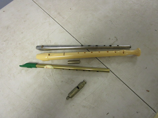 lot 226 image: RECORDERS AND WHISTLES