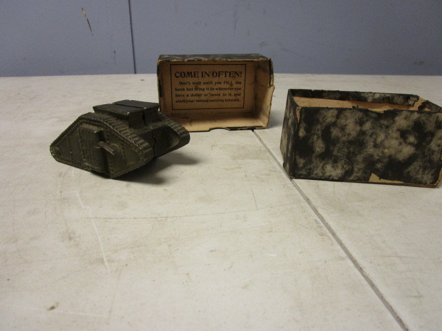lot 233 image: EARLY 20TH CENTURY U.S. TANK BANK
