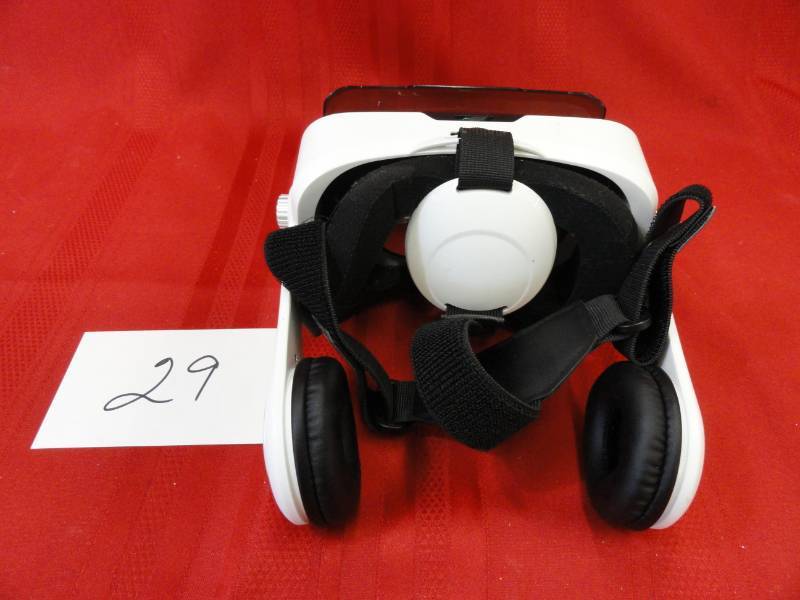 lot 29 image: Virtual Reality Glasses with Headphones