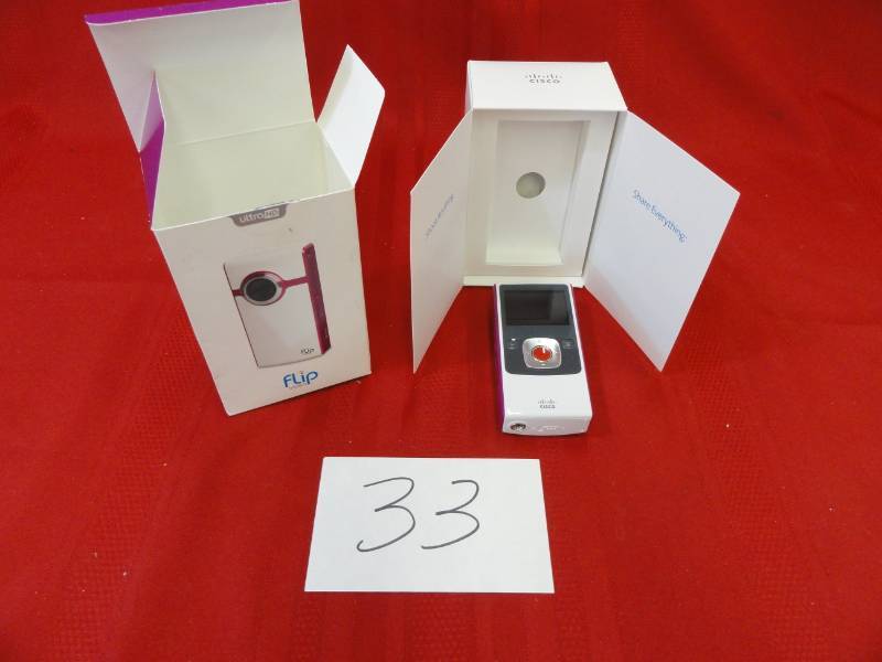 lot 33 image: Flip Video