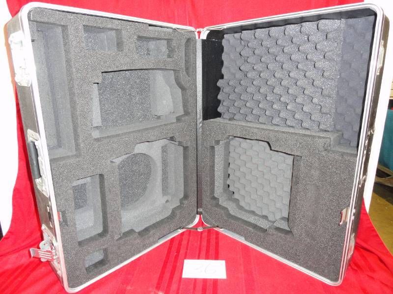 lot 36 image: Platt Commercial Packing Case with Handle