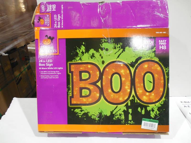 lot 75 image: HOME ACCENTS 24 INCH BOO SIGN