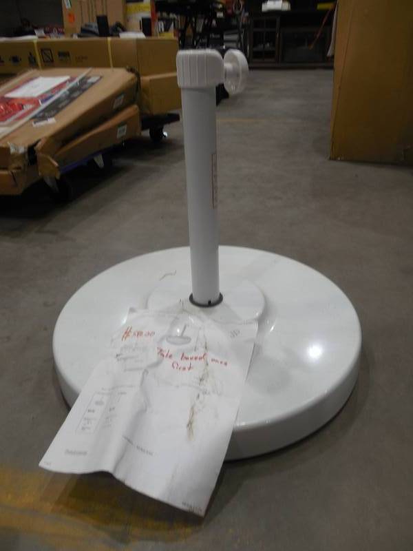 lot 30 image: CALIFORNIA 50 POUND UMBRELLA BASE