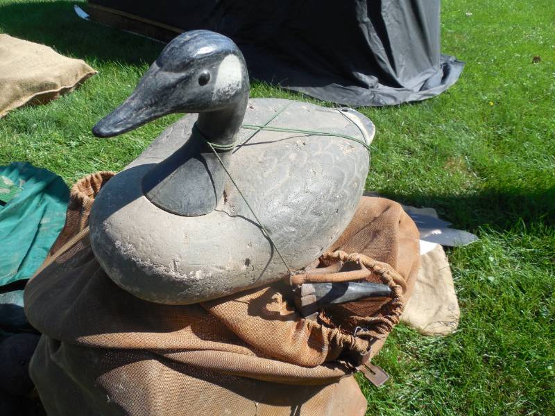 BAG OF ASSORTED GOOSE DECOYS