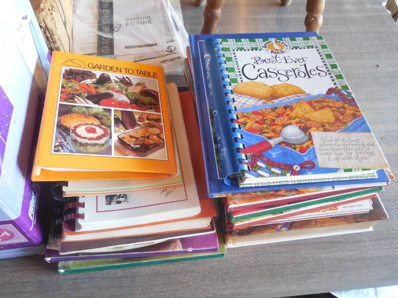 COOK BOOK LOT