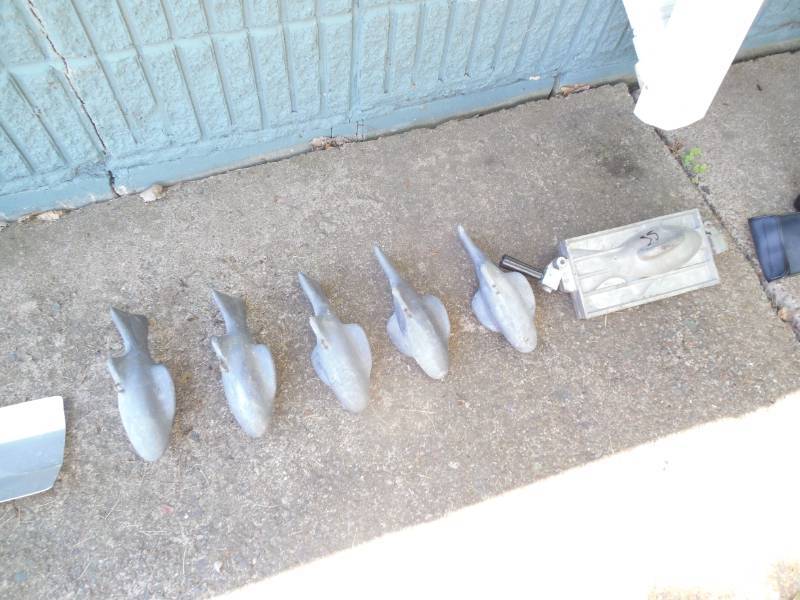 3 POUND WEIGHT WITH MOLD