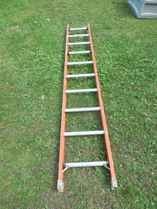 HEAVY DUTY LADDER
