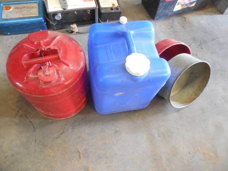 GARAGE LOT