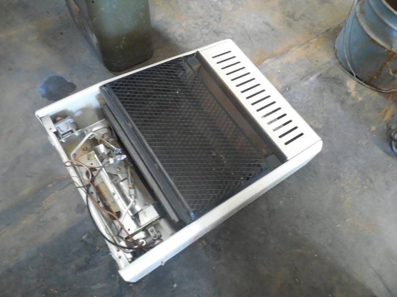 PROPANE WALL HEATER