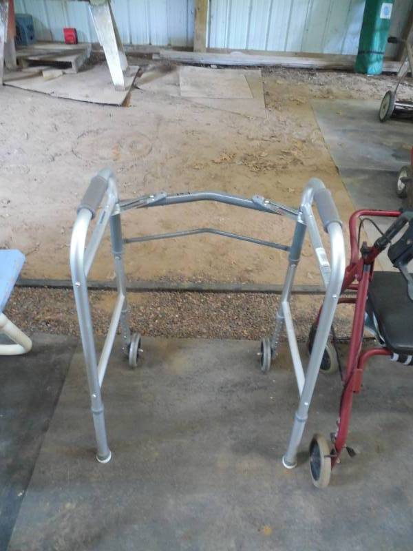 ASSISTED WALKER