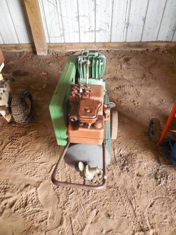 AIR COMPRESSOR