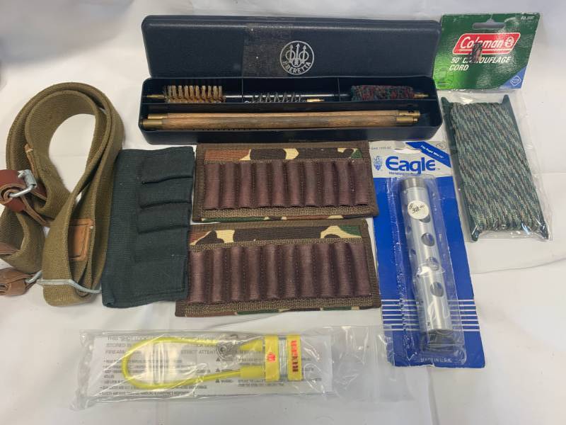 lot 47 image: Misc. Hunting Items