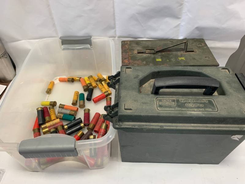 lot 65 image: 46 Shotgun Shells, Ammo Boxe & Dry Box