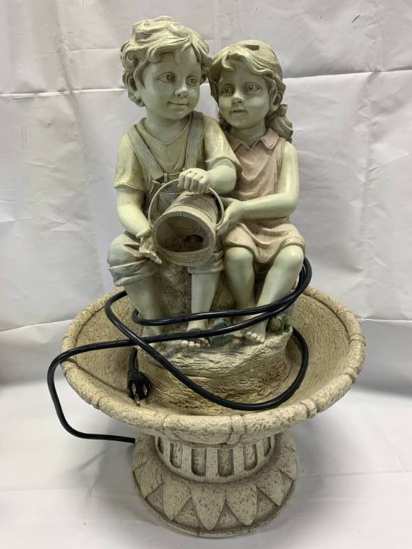 lot 67 image: 2 Foot Tall Fountain