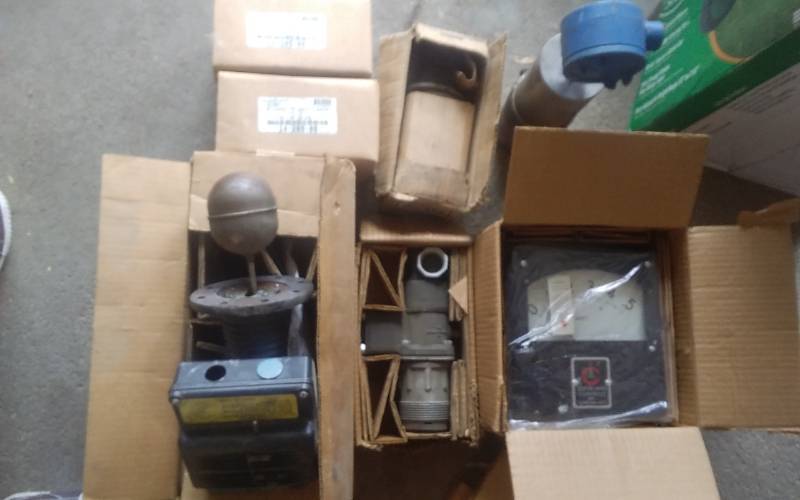 lot 8 image: Lot Of Assorted Valves