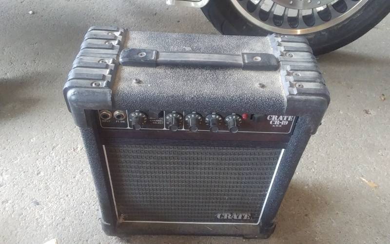 lot 9 image: CRATE Brand CR-19 Amp