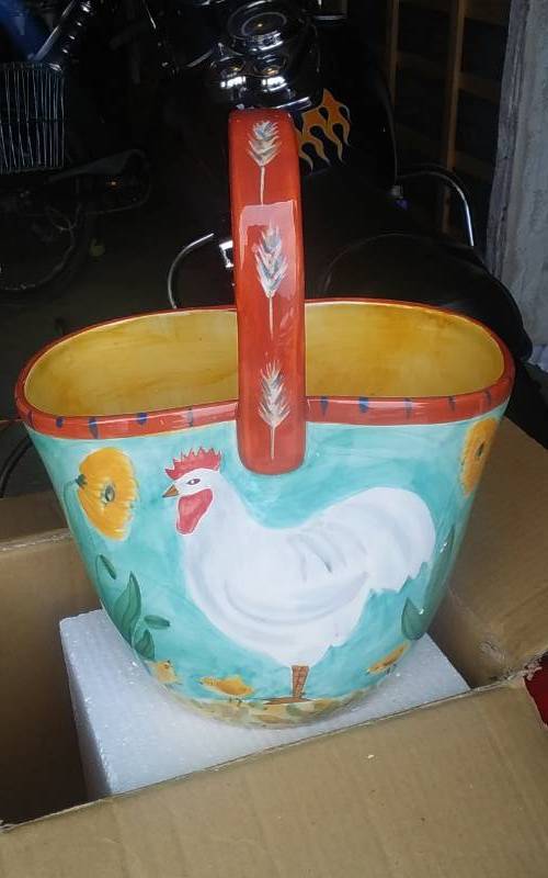 lot 19 image: Department 56 Decorative Ceramic Basket With Rooster
