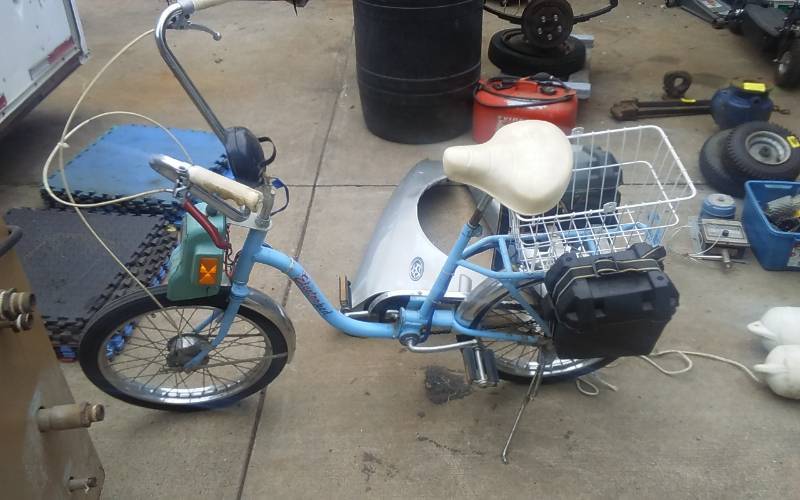 lot 34 image: Electro-Ped Pedal Power Electric Bike 12V Or 24 V  (Runs)