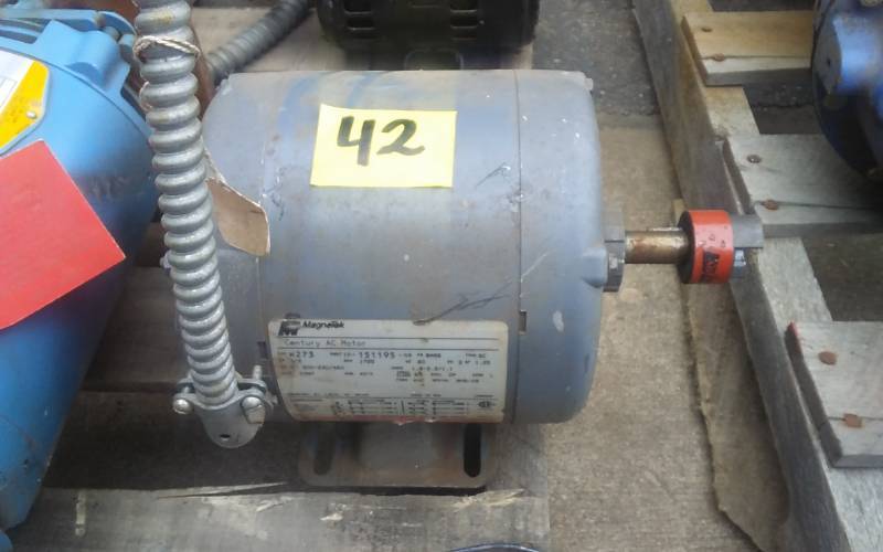 lot 42 image: Magnatek 12 HP Electric Motor
